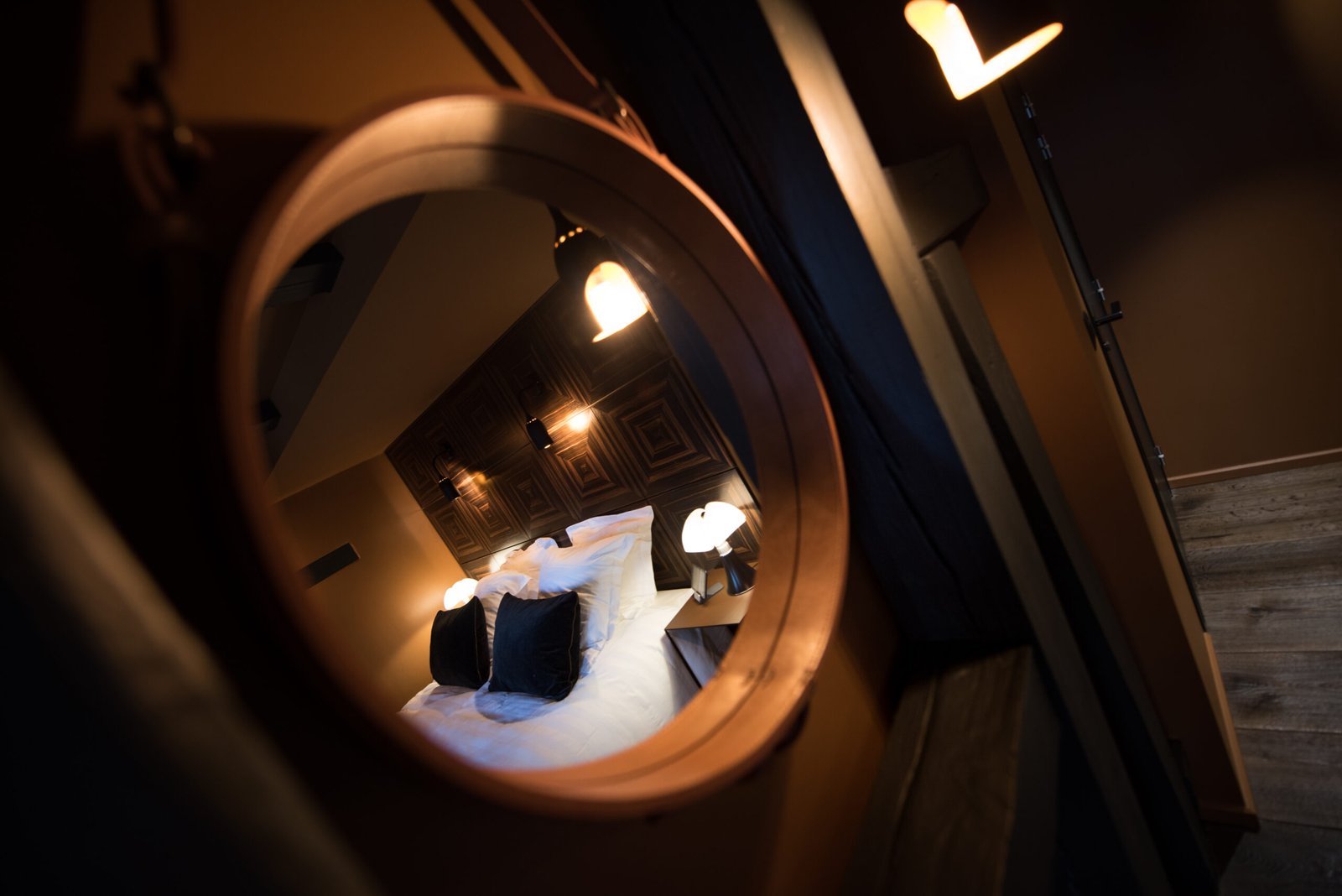 chambre dans un miroir, architecte d'intérieur Paris