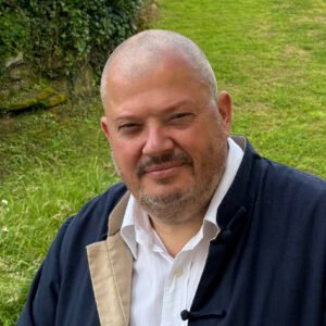 Portrait of Charles-Eric Guerrier, independent client-side representative for renovation projects in Paris