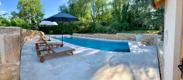 Création piscine, mur en pierres sèches, architecte d'intérieur paris